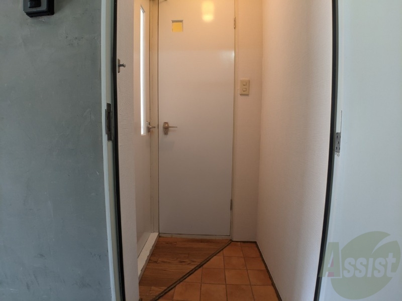 玄関　玄関から見た景色はこちらです。イメージできますか。