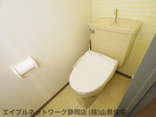 トイレ　清潔感のあるトイレです