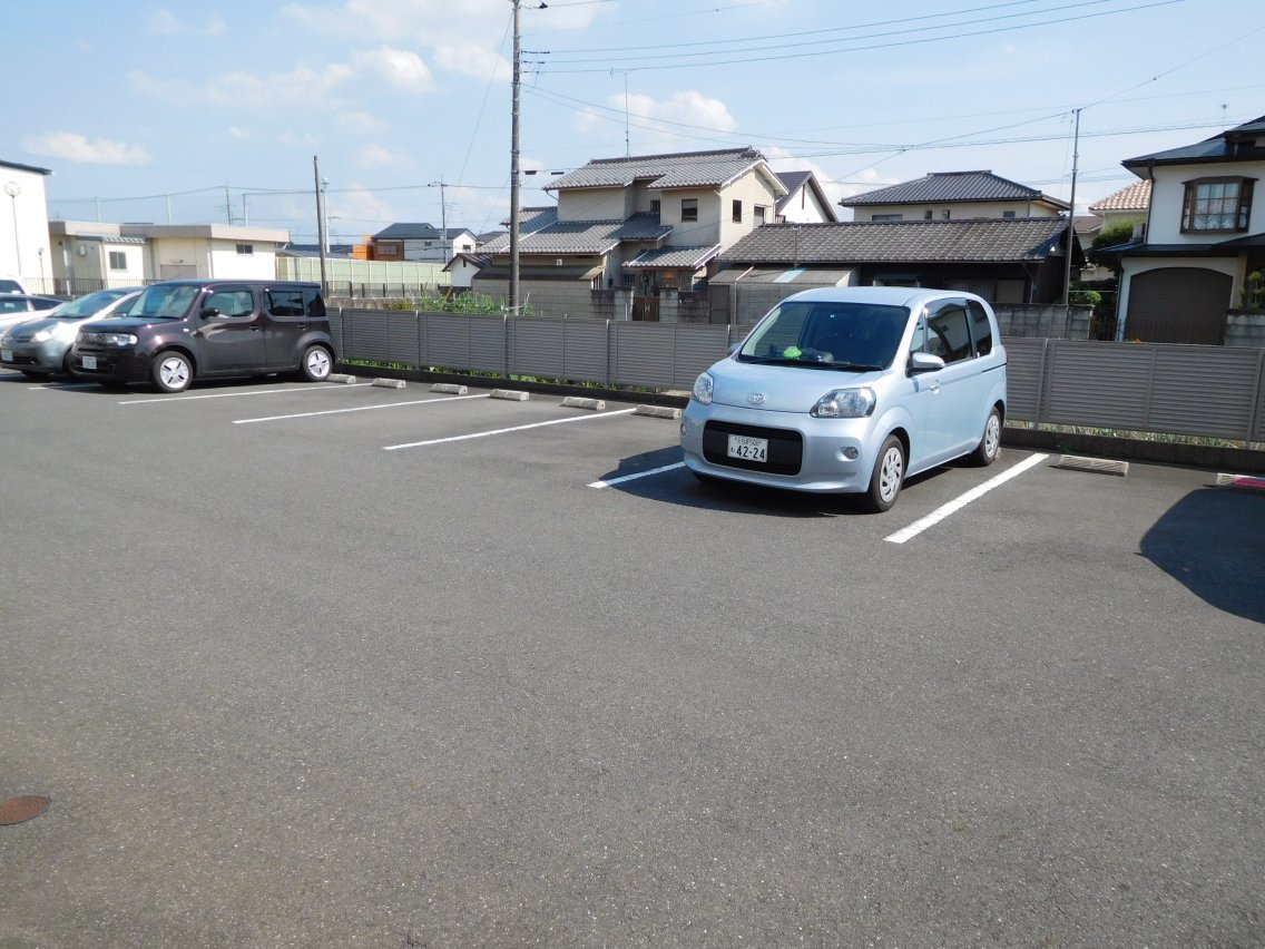 駐車場　敷地内駐車スペース