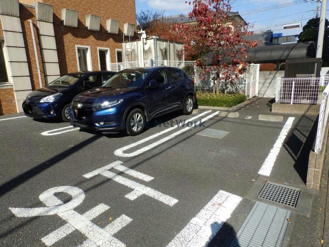 【マンションあかやまの駐車場】