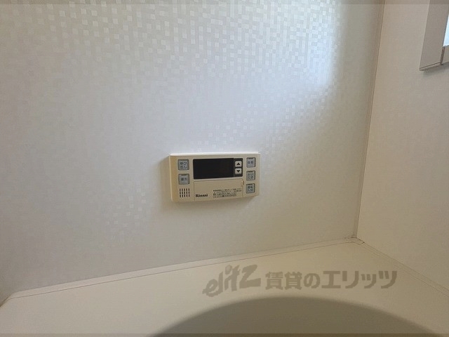 その他設備　給湯器リモコン