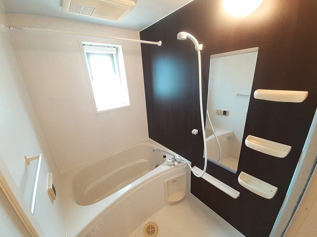 バス・シャワールーム　日々の暮らしに欠かせないお風呂です