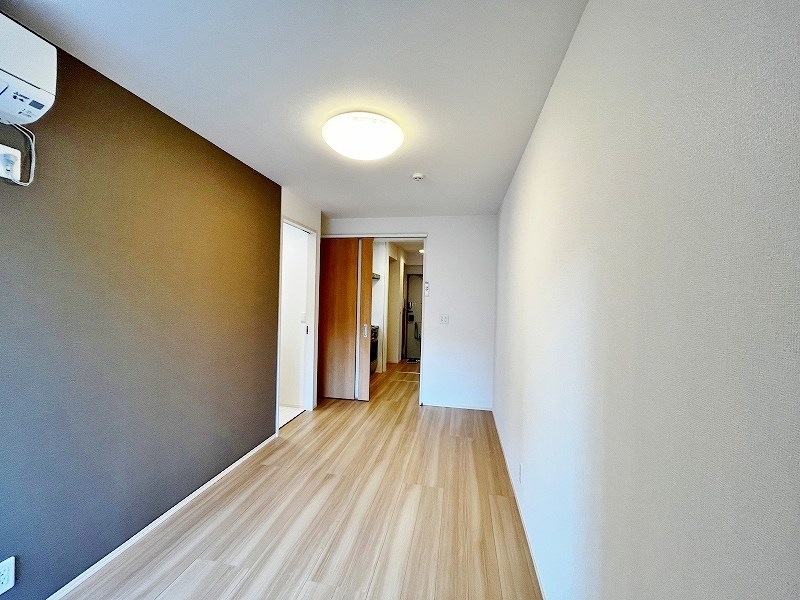 居室・リビング　★洋室6.4帖★