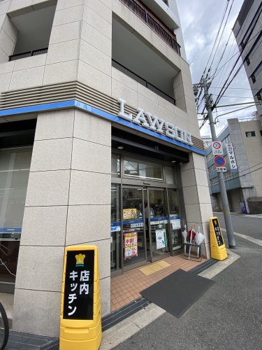 【大阪市西区立売堀のマンションのコンビニ】