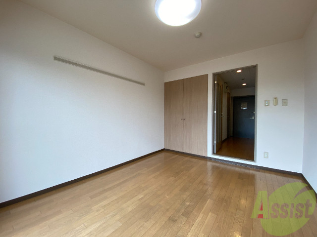 その他部屋・スペース　フローリングなので、ベッドも置けちゃいます。