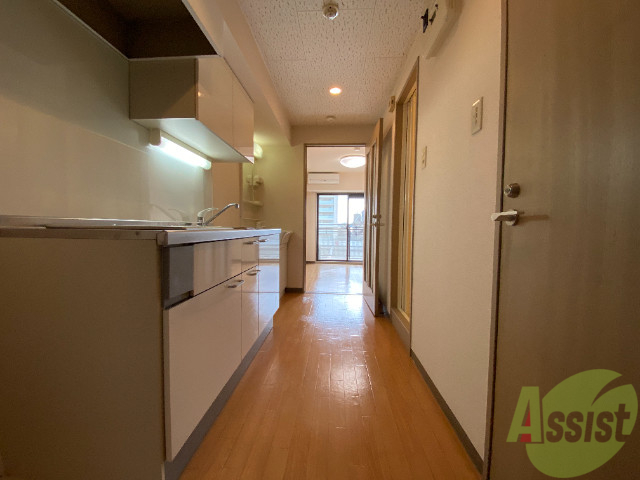 玄関　玄関からの様子を撮影してみました。動線になります。