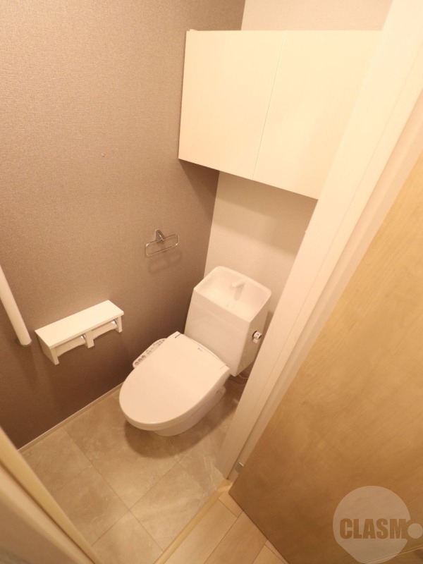 トイレ　温水洗浄便座