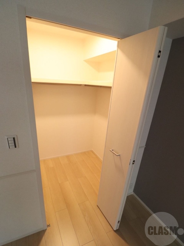 収納　ウォークインクローゼット