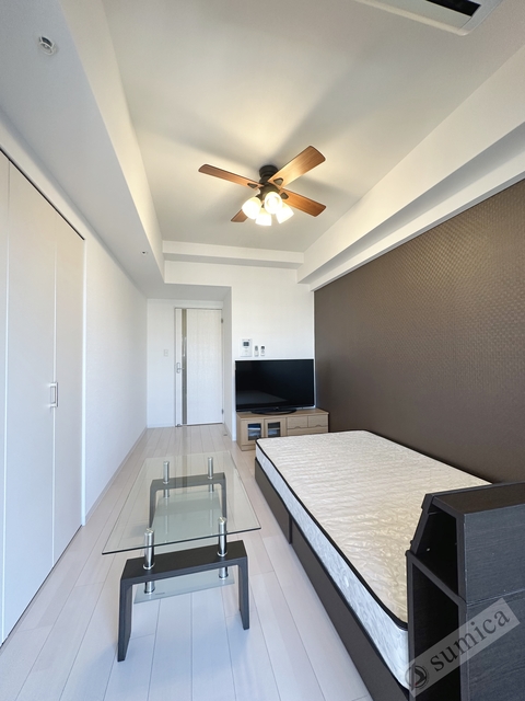 居室・リビング　冷蔵庫・洗濯機・電子レンジ・液晶ＴＶ・ベッド等の家具家電付き