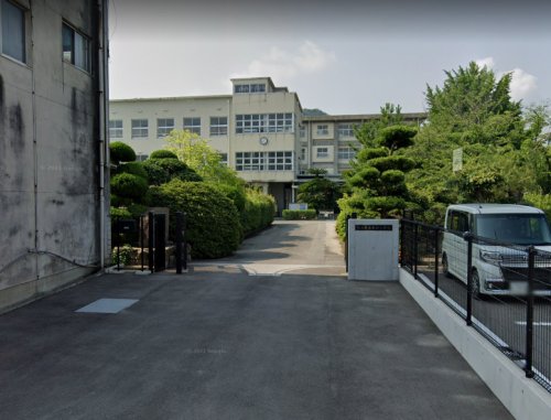 小学校　東部小学校（小学校）まで419m