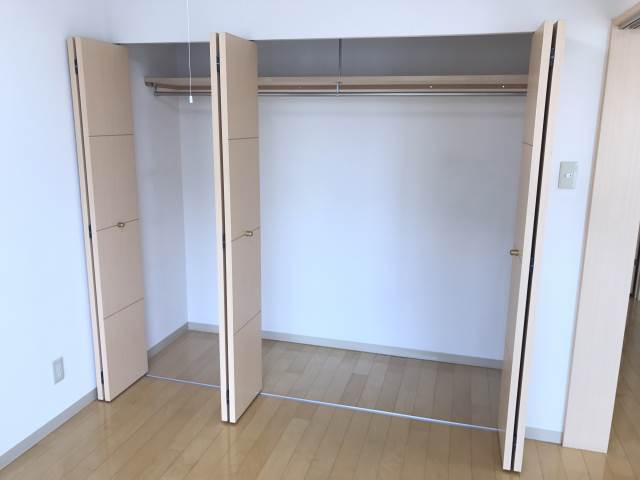 収納　クローゼット