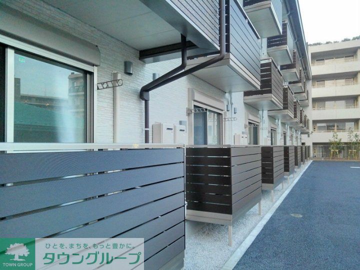 バルコニー　フラワーボックス