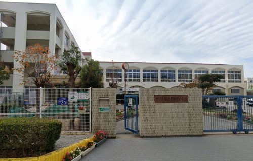 中学校　神戸市立須佐野中学校（中学校）まで649m