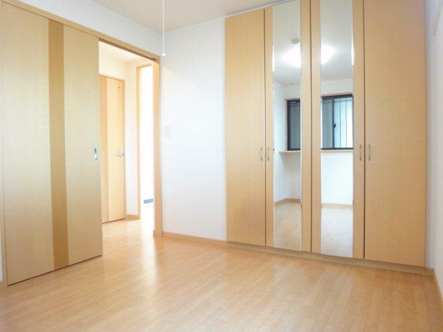 居室・リビング　北側洋室