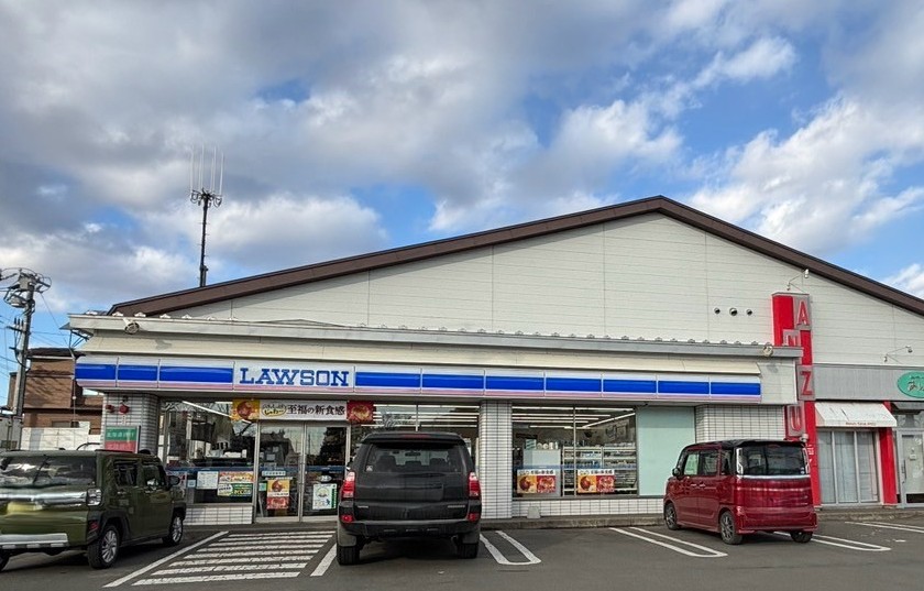 コンビニ　ローソン 釧路愛国東店（コンビニ）まで545m