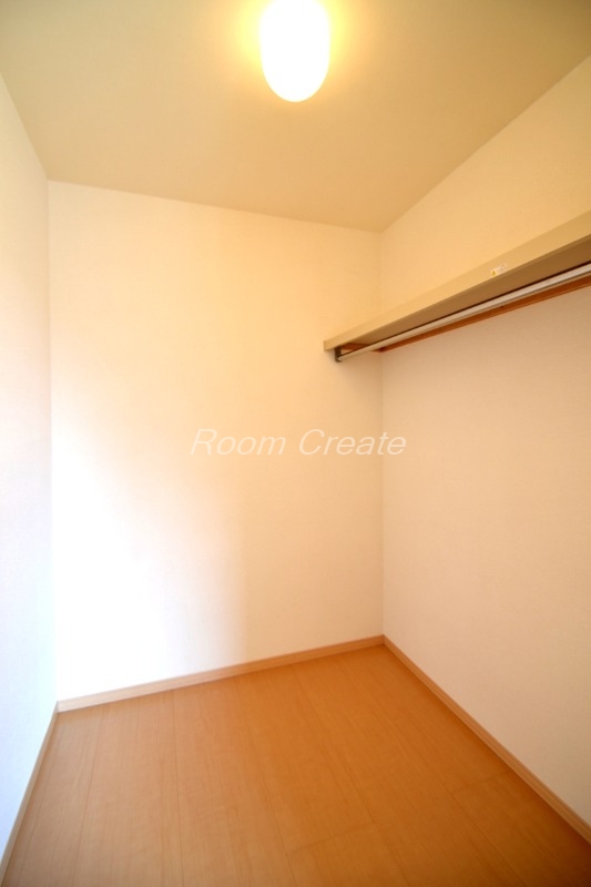 収納　ウォークインクローゼット