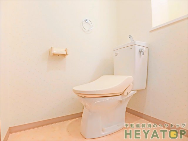 トイレ　温水洗浄便座（同仕様写真）