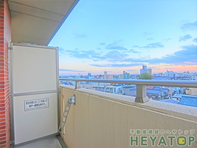 バルコニー　南向きバルコニー（同仕様写真）