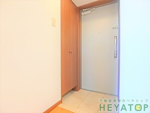 玄関　シューズボックス付き玄関（同仕様写真）