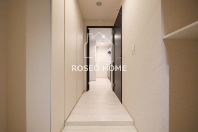 玄関　同マンション別部屋：参考写真