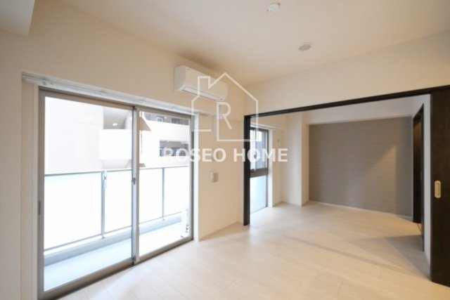 居室・リビング　同マンション別部屋：参考写真