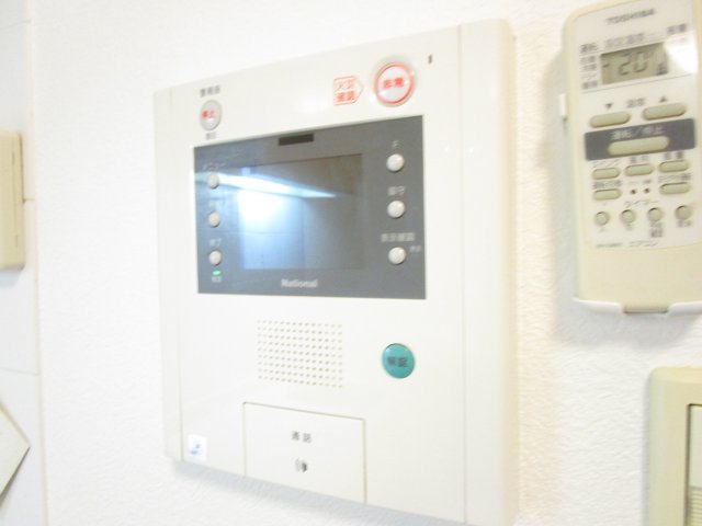 セキュリティ　モニター付きインターホン