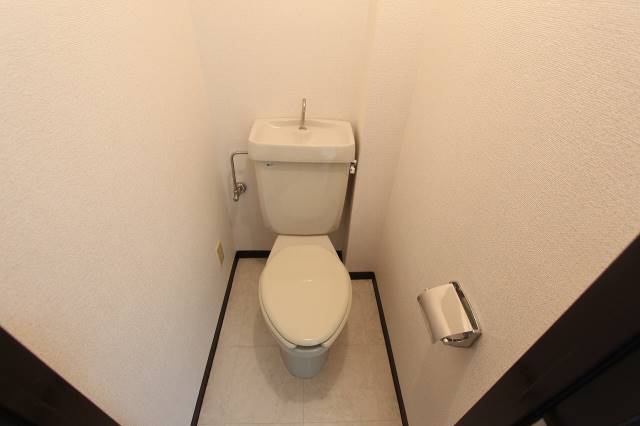 トイレ　※４０７号室の写真になります。