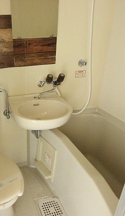 洗面設備　同物件、別号室のものです。