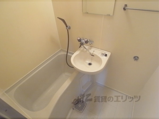 バス・シャワールーム　バス