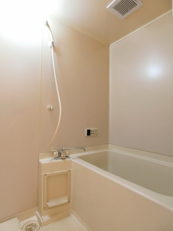 バス・シャワールーム　図面と現状に相違がある場合には現状を優先