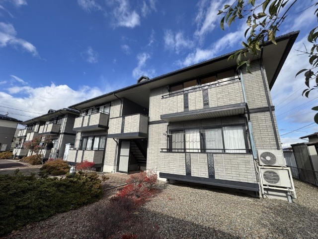 建物外観　南西側より撮影