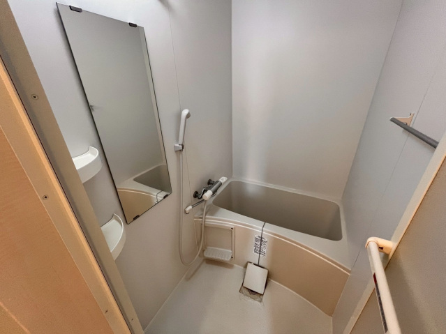 バス・シャワールーム　バストイレ別々です♪