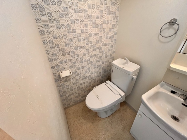 トイレ　温水洗浄暖房付き☆