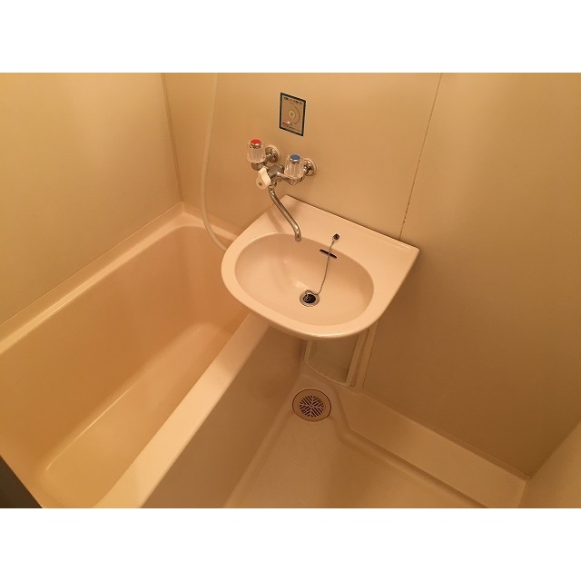 バス・シャワールーム　日々の疲れを癒すお風呂付です