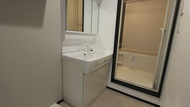 洗面設備　同物件別号室の写真