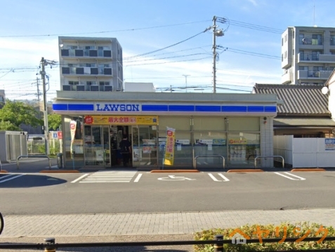 コンビニ　ローソン西区鳥見町店（コンビニ）まで307m