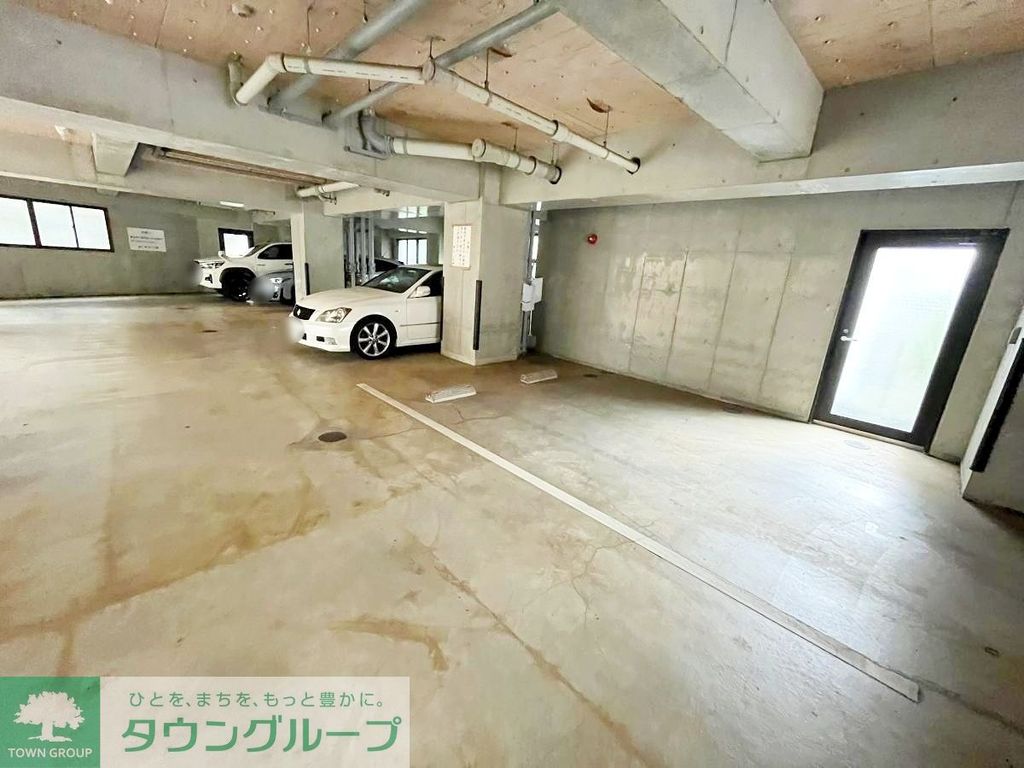 駐車場　駐車場