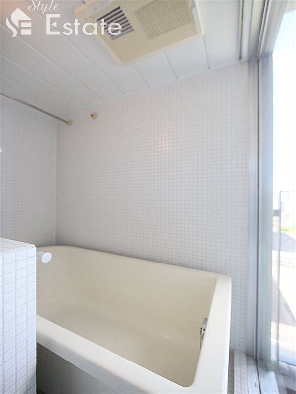 バス・シャワールーム　バスルーム