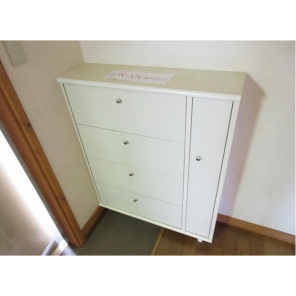 玄関　靴箱
