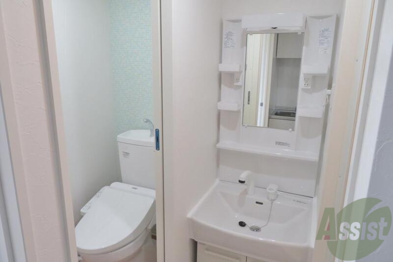 洗面設備　きらきら光る独立洗面が使い易そうですね。