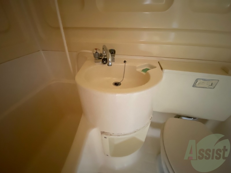 洗面設備　洗面台はこちら。朝の身支度はここでばっちり。