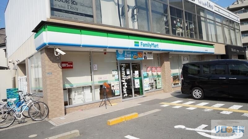 コンビニ　ファミリーマート宝塚栄町店（コンビニ）まで1089m