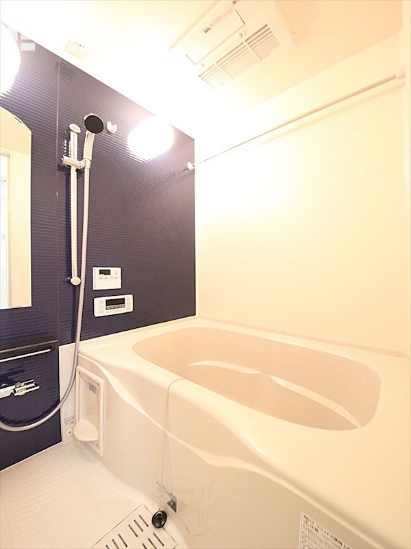 バス・シャワールーム　バスルーム