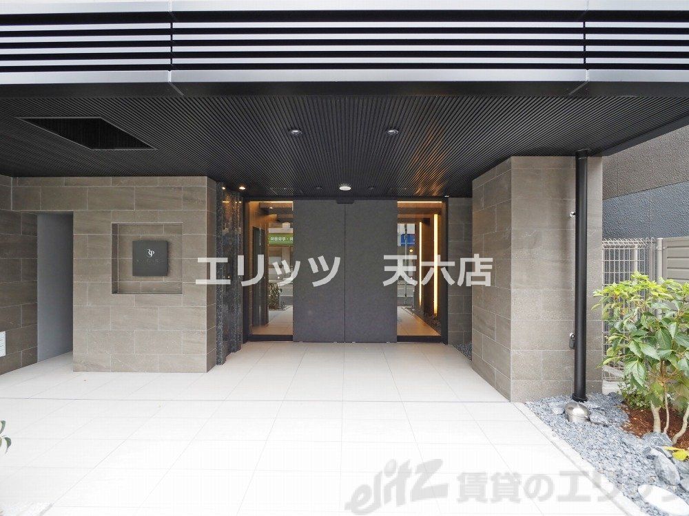 エントランス　エントランス