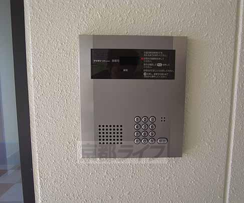 セキュリティ　安心のオートロック付です。