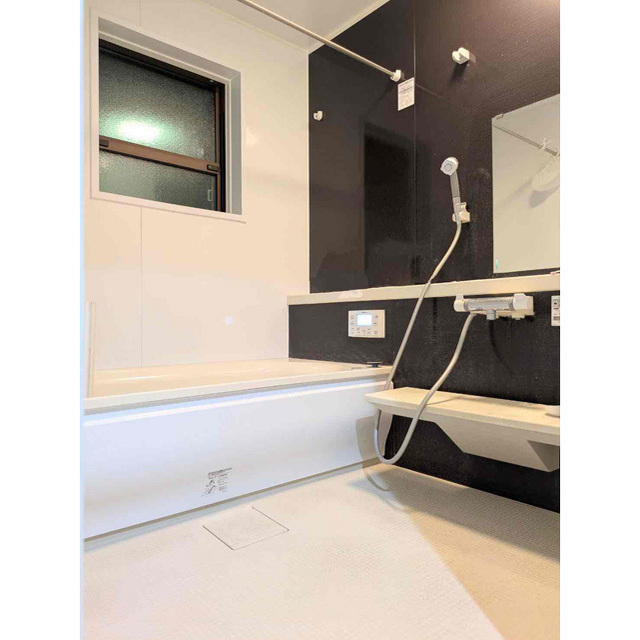 バス・シャワールーム　バス