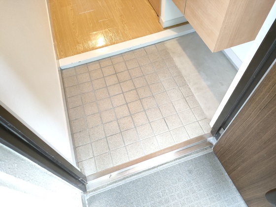 玄関　※別部屋の写真です