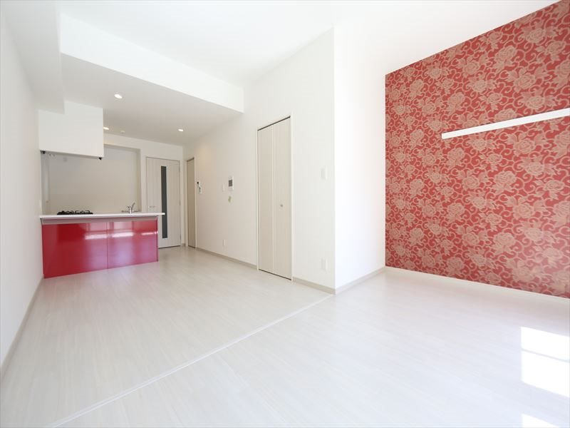 居室・リビング　洋室18.8帖　カウンターキッチン　ウォークインクローゼット