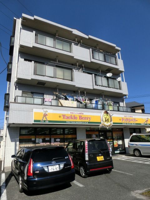 建物外観　１フロア２世帯のみの全世帯角部屋