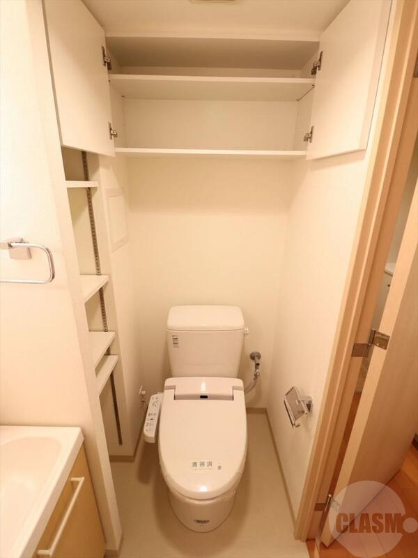 トイレ　温水洗浄便座